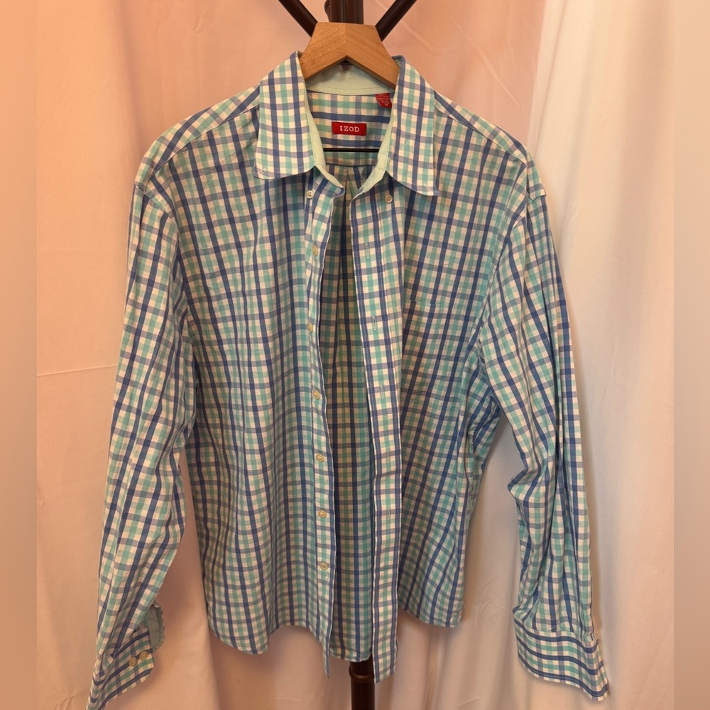 Izod men’s button up dress shirt